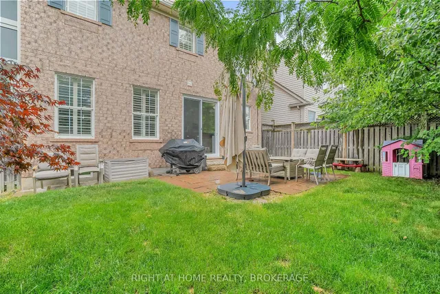 Additional image 44 of 928 Lancaster Blvd