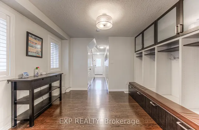 Additional image 4 of 403 Moorlands Cres
