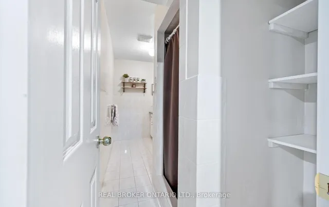 Additional image 45 of 4231 Highgate Cres