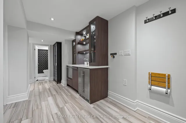 Additional image 37 of 47 Valentine Dr