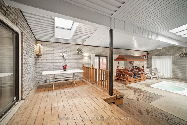 Additional image 14 of 7 Vogue Cres