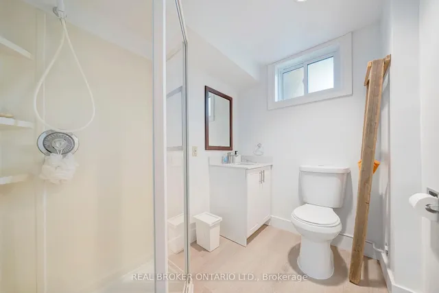 Additional image 34 of 579 Chamberlain Rd