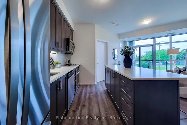 Additional image 19 of 600 North Service Rd Unit 218