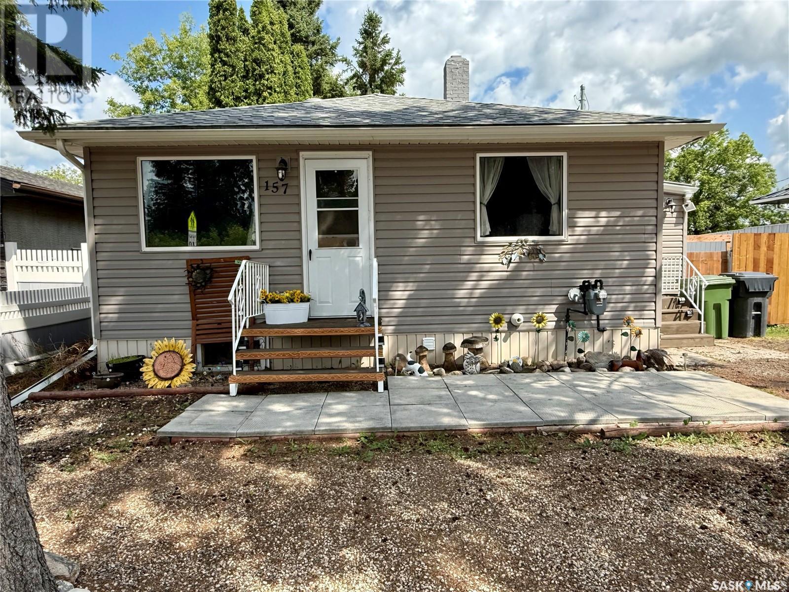 Property image for 157 Dunlop STREET W|Yorkton, Saskatchewan S3N0B7