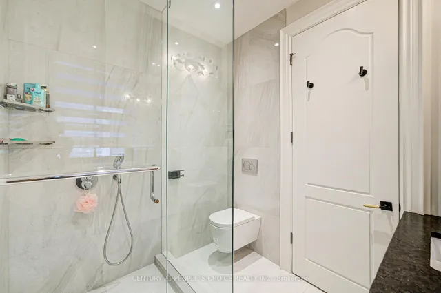 Additional image 32 of 42 Harold St