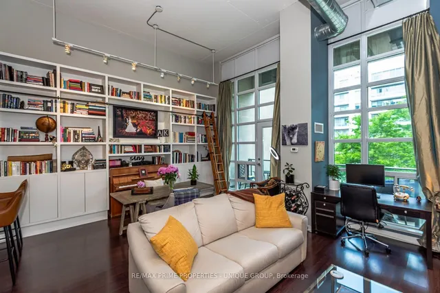 Additional image 7 of 380 Macpherson Ave Unit 209