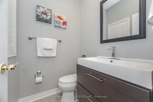 Additional image 19 of 355 Bessborough Dr