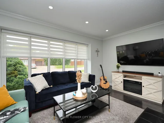 Additional image 11 of 2 Aintree Cres