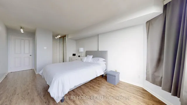 Additional image 22 of 1121 Steeles Ave Unit PH202