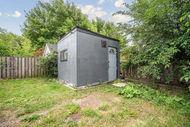 房产图片 33 - 8 Merchison Ave