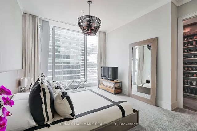 Additional image 36 of 183 Wellington St Unit 3303