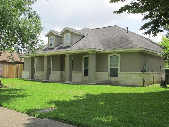 2211 Briarview Dr, Houston, TX 77077