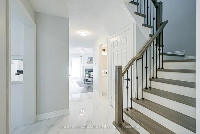 Additional image 7 of 2006 Glenada Cres Unit 27