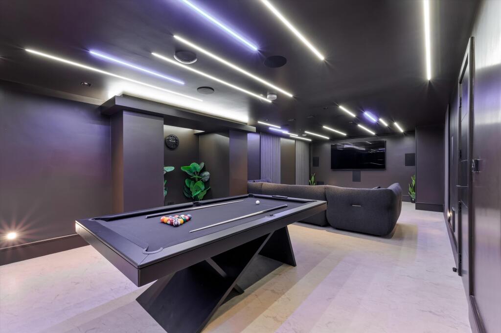 Additional image 29 of Brookmans Avenue, Brookmans Park, Hatfield, Hertfordshire, AL9