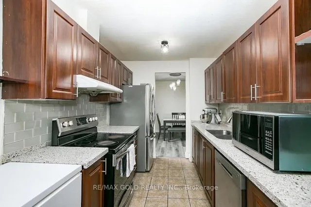 Additional image 18 of 15 Kensington Rd Unit 312