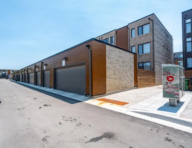 Additional image 45 of 120 Green Gardens Blvd