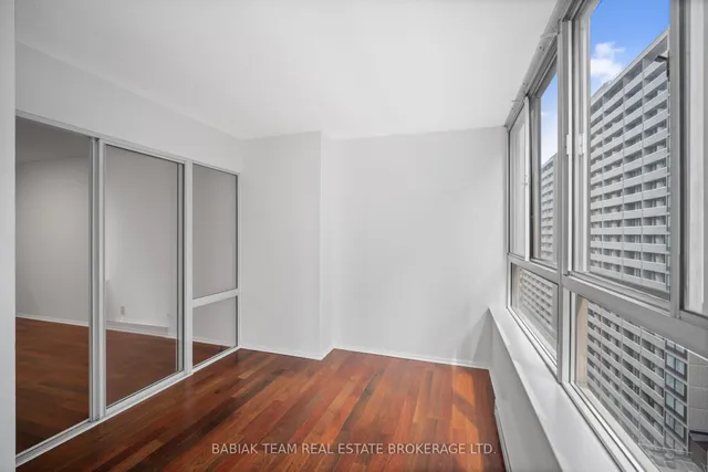 Additional image 21 of 711 Bay St Unit 1613