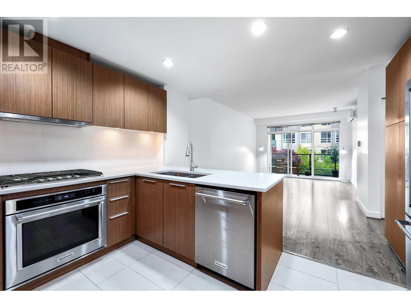 206 3462 ROSS DRIVE|Vancouver, British Columbia V6S0H6