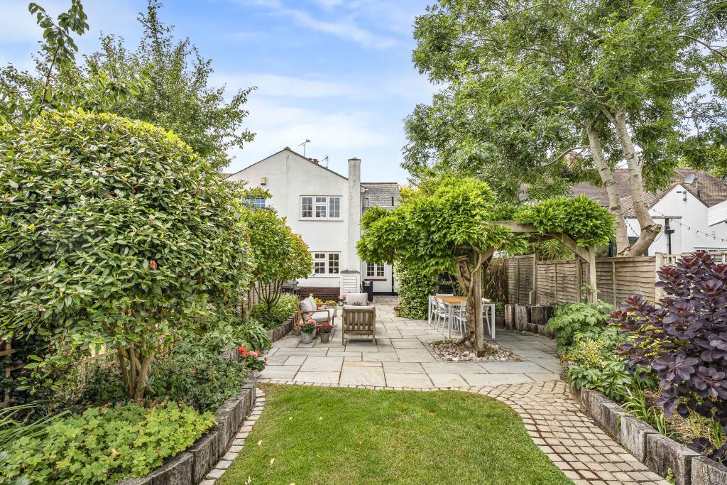 Additional image 22 of Pottersheath Road, Welwyn, Hertfordshire, AL6