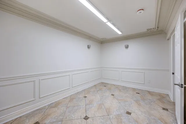 Additional image 30 of 10 Bainbridge Ave