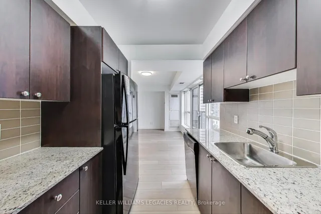 Additional image 8 of 181 Village Green Sq Unit 719