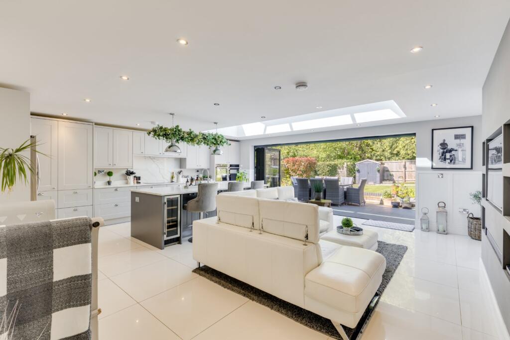 Additional image 9 of Marlborough Close, Oaklands, Welwyn, Hertfordshire, AL6