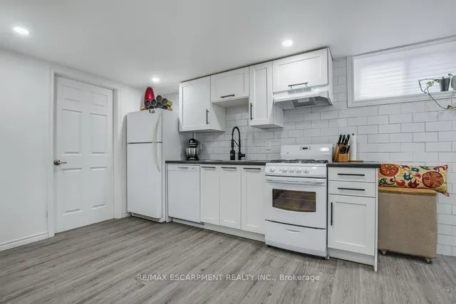 Additional image 27 of 86 Dana Dr