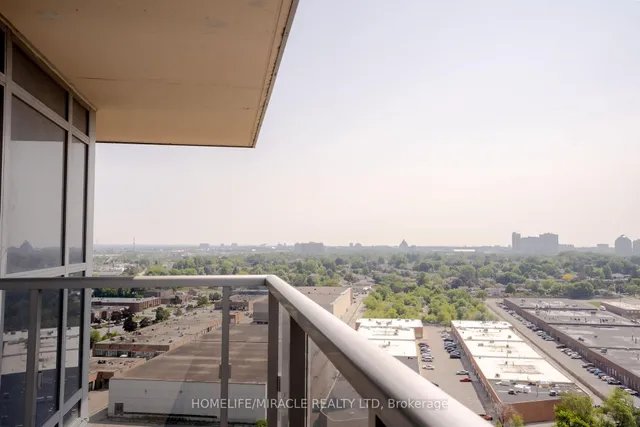 Additional image 13 of 225 Village Green Sq Unit 1708