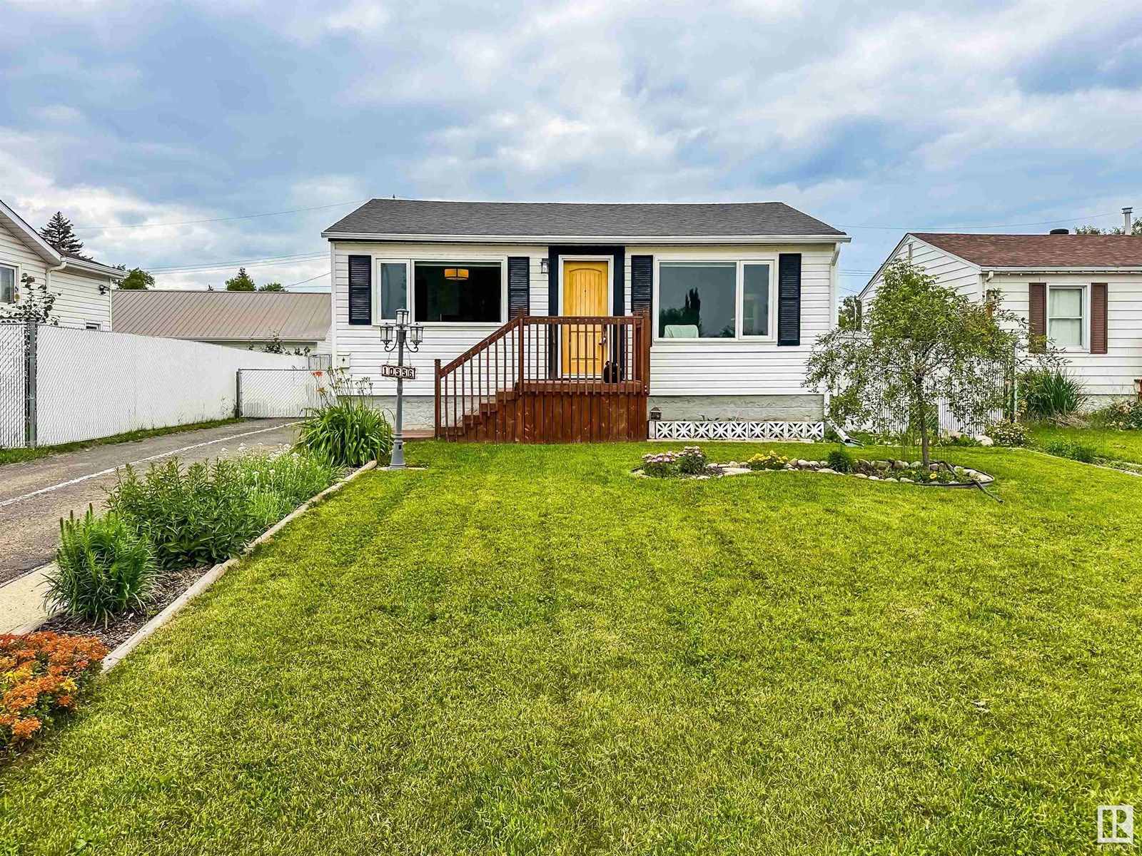 10556 162 ST NW|Edmonton, Alberta T5P3M5