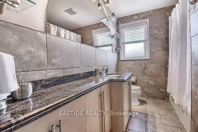 Additional image 11 of 182 Moore Park Ave