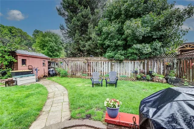 Additional image 37 of 170 Martinglen Cres