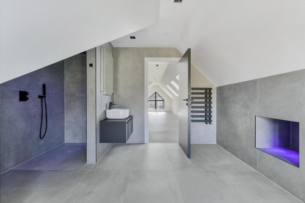 Additional image 53 of Brookmans Avenue, Brookmans Park, Hatfield, Hertfordshire, AL9