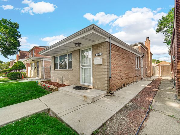 10339 S Calumet Ave, Chicago, IL 60628