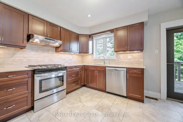 房产图片 13 - 8080 侧路 15 号路