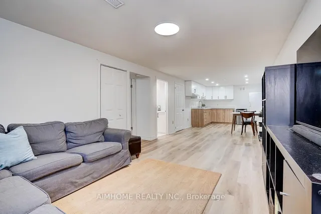 Additional image 28 of 238 KENT Cres