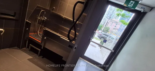 Additional image 11 of 161 Roehampton Ave Unit 226