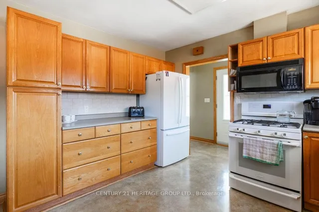 Additional image 16 of 57 Burfield Ave