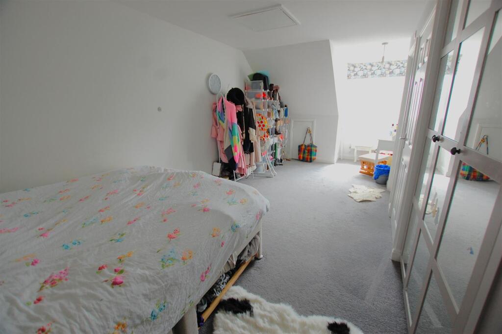 Additional image 13 of Dixons Hill Road, Welham Green