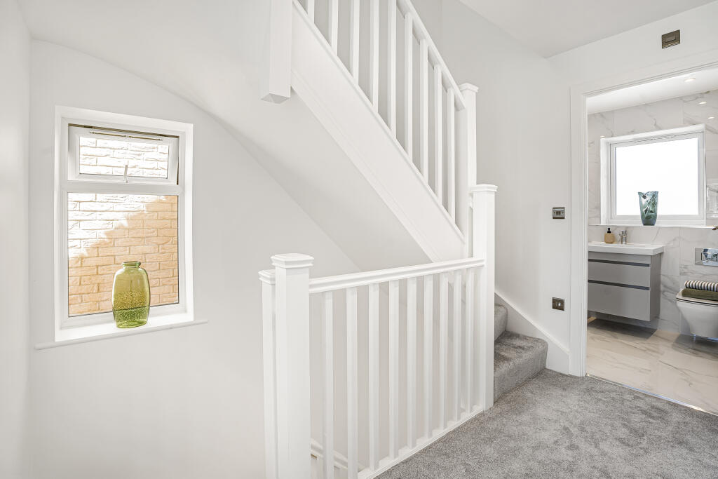 Additional image 8 of Birchmead Close, St Albans, AL3
