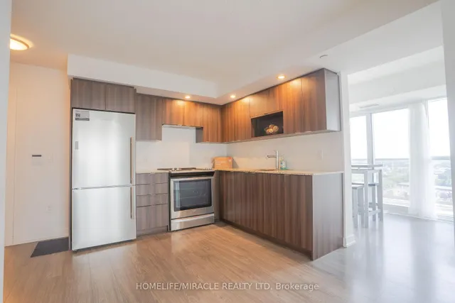 Additional image 3 of 225 Village Green Sq Unit 1708