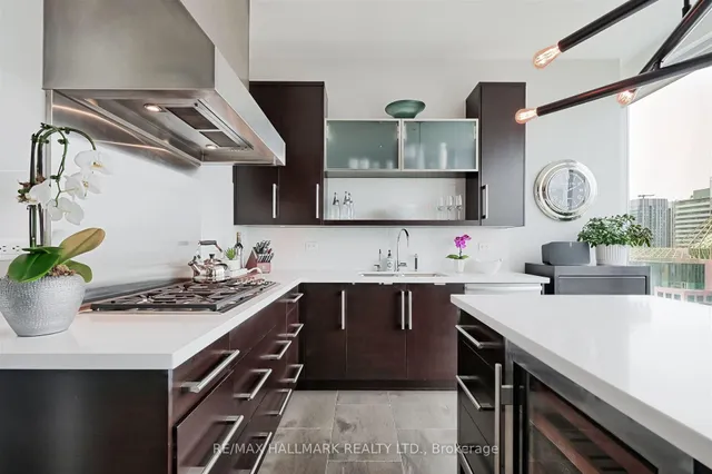 Additional image 30 of 183 Wellington St Unit 3303