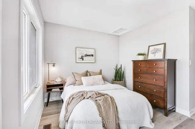 Additional image 29 of 527 Shaver Rd Unit 7