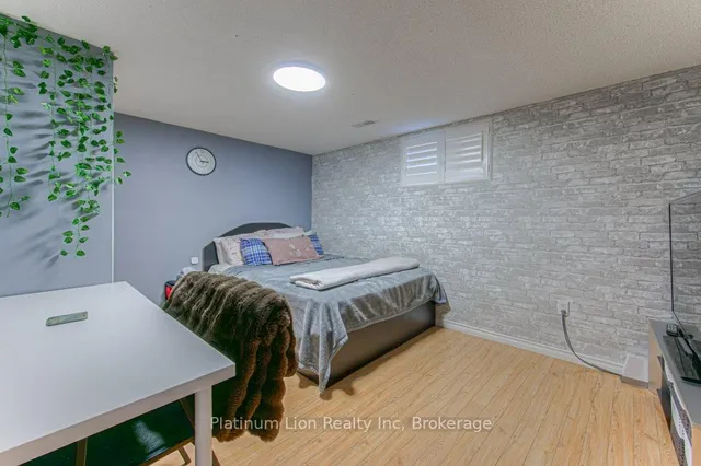 Additional image 35 of 33 Juniper Dr