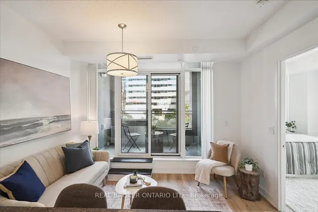 Additional image 6 of 525 Adelaide St Unit 215