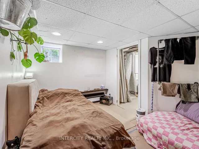 Additional image 25 of 111 Alberta Ave