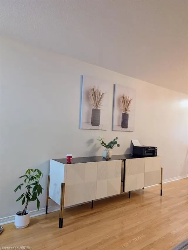 Additional image 25 of 10 Polar Bear Pl