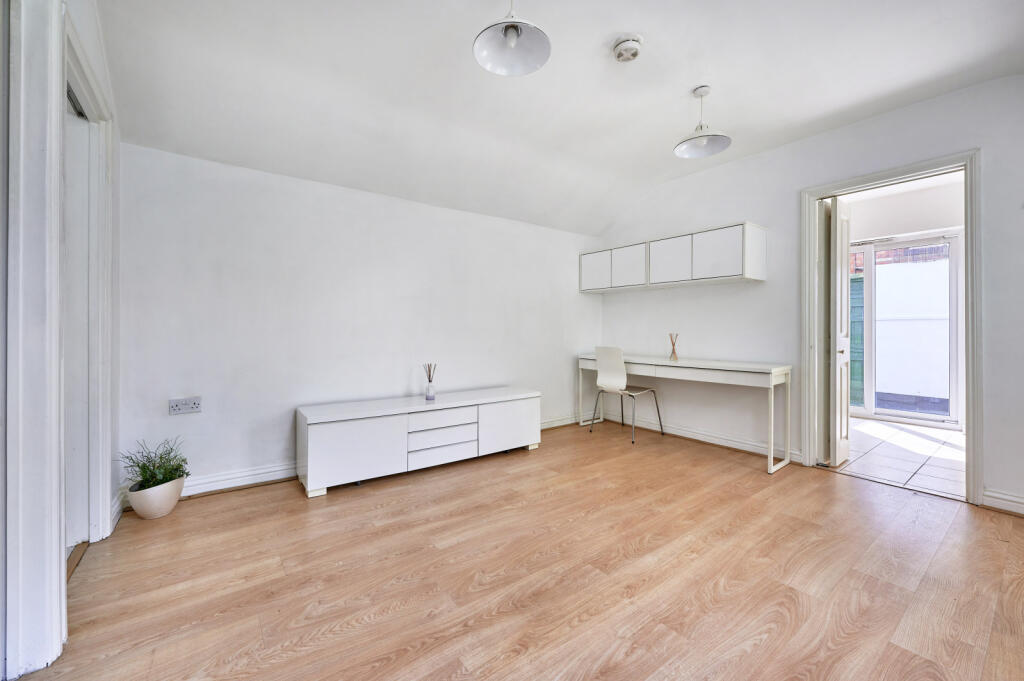 Additional image 10 of Hatfield Road, St. Albans, Hertfordshire, AL1