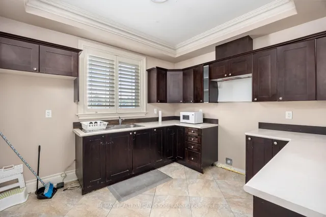 Additional image 11 of 10 Bainbridge Ave