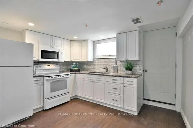 Additional image 26 of 78 West 3rd St