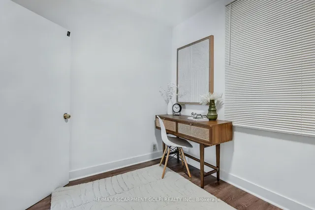 Additional image 8 of 111 WARD Ave